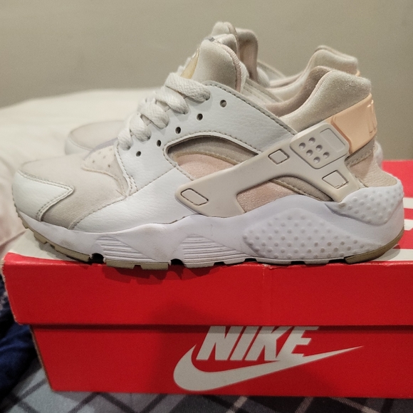 Nike Hurache Run (GS) Girl's Shoe Size 4Y - Picture 4 of 7